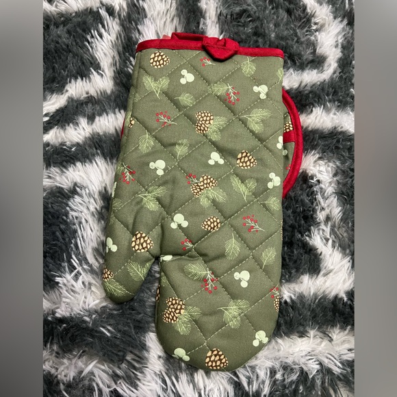 Disney Mickey Mouse Joy Oven Mitt & Potholder 2-piece Set Christmas NWT - Picture 5 of 6